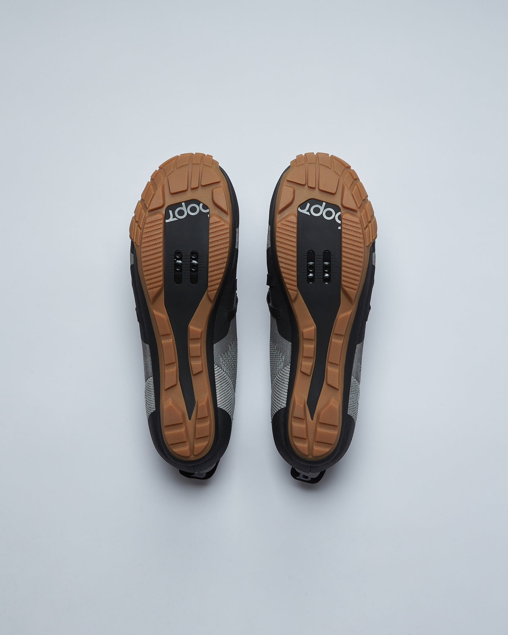 Distanza — Ash Grey