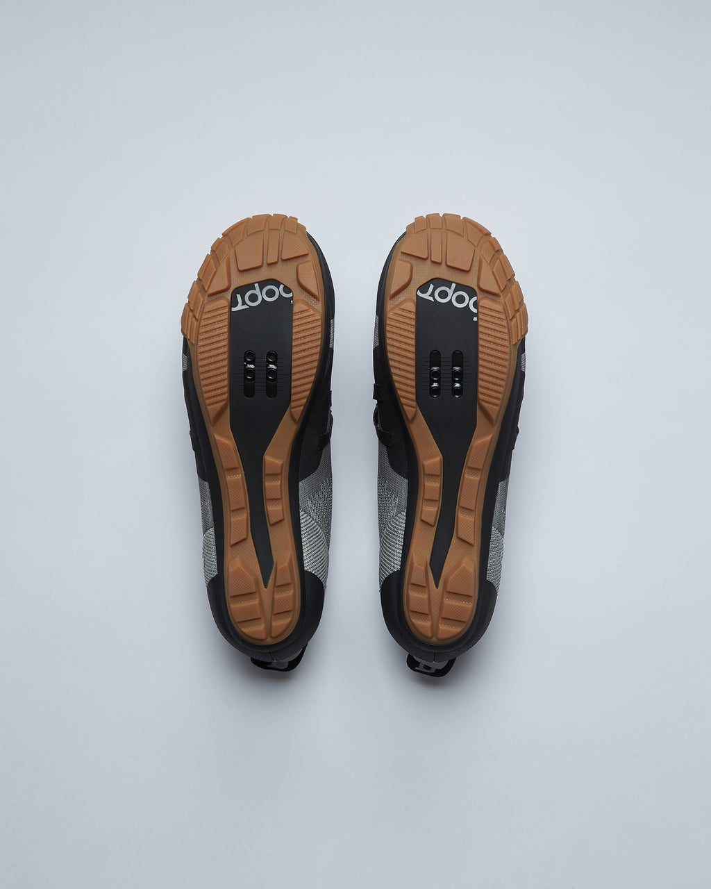 Distanza — Ash Grey