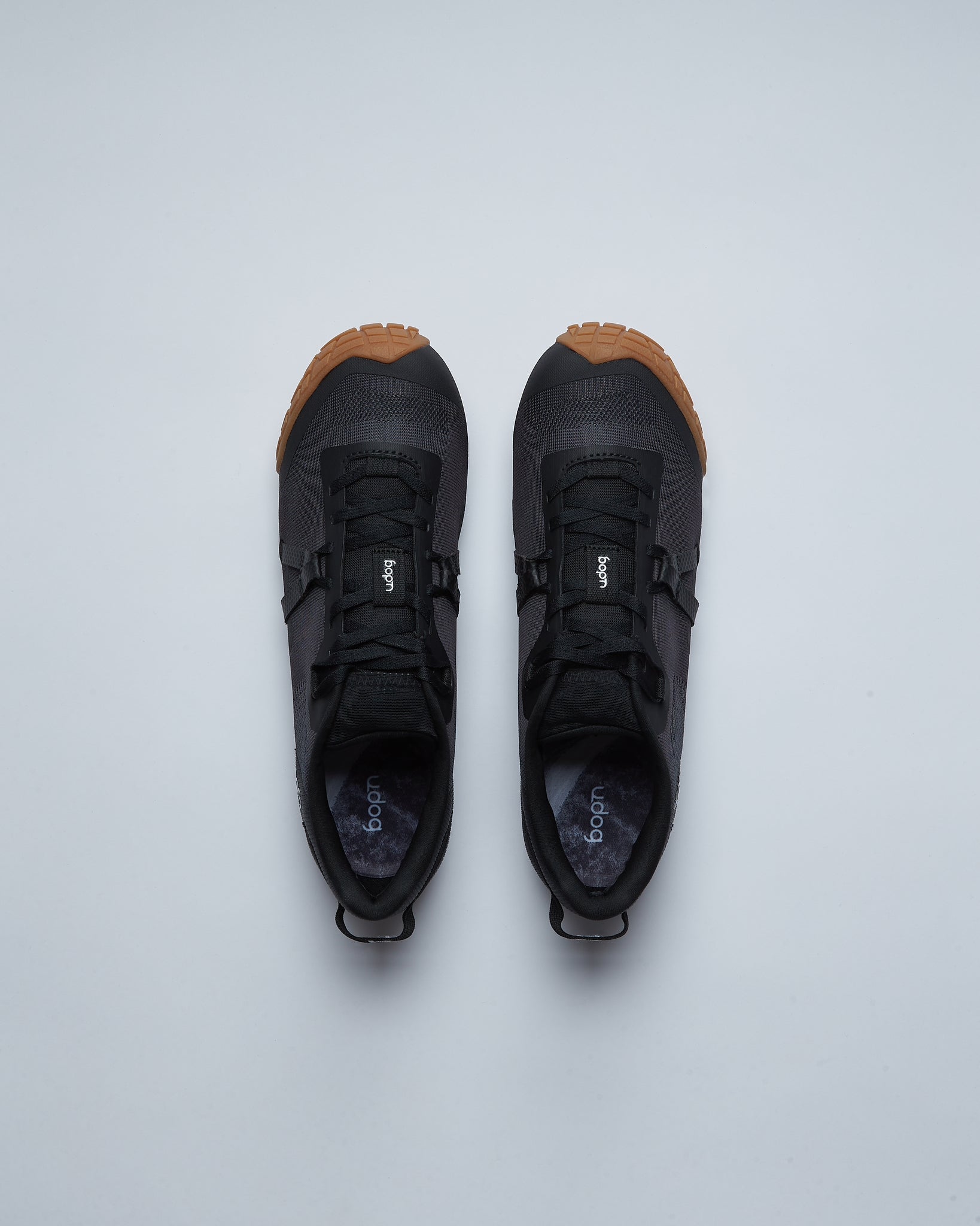 Distanza Carbon — Cinder Black