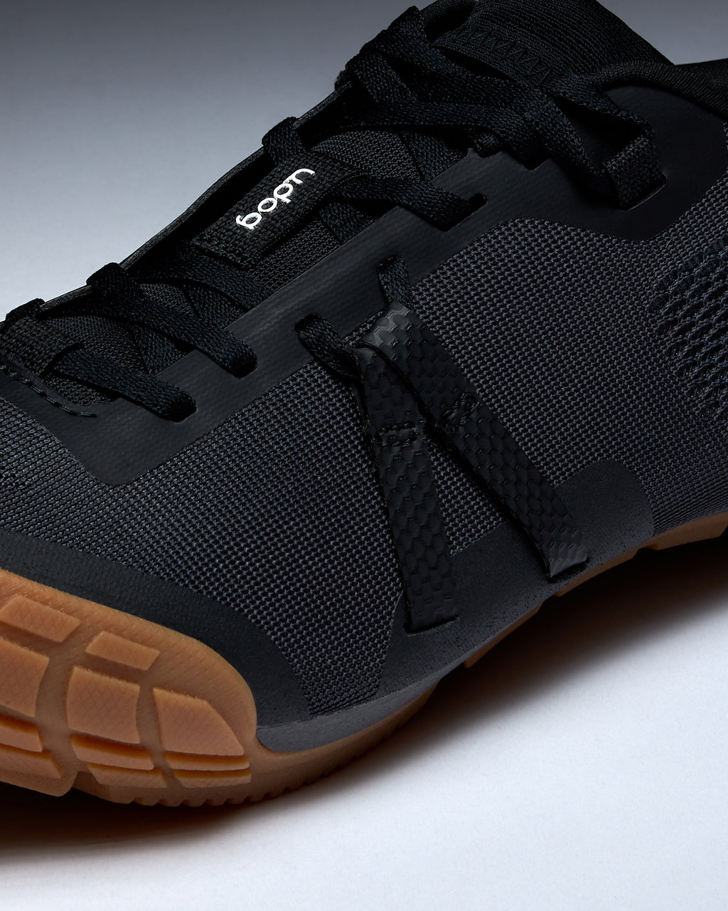 Distanza Carbon — Cinder Black