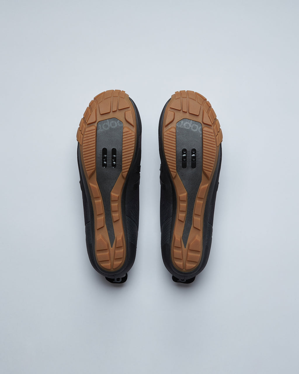 Distanza Carbon — Cinder Black